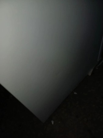 холодильник centek ct-1704 белый-, волны, вмятины по всему корпусу