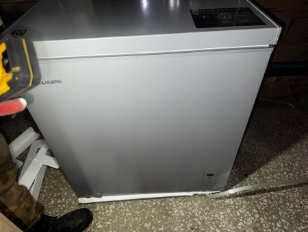 морозильник willmark cf-270idg серый inverter (до -15 с)-№2 точ.вмятины , царапины,содрана краска