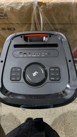 портативная колонка vr partyboom 300, вмятина на корпусе