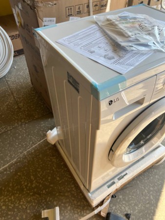 стиральная машина lg f2j3ns0w steam-, коробка повреждена