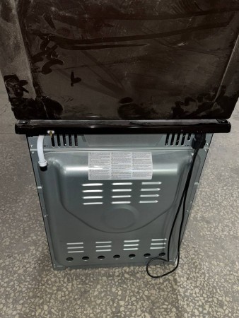 газовая плита gefest 6100 02 0001 коричневый,нет доков царапины на корпусе, нет 4 рассекателей пламя