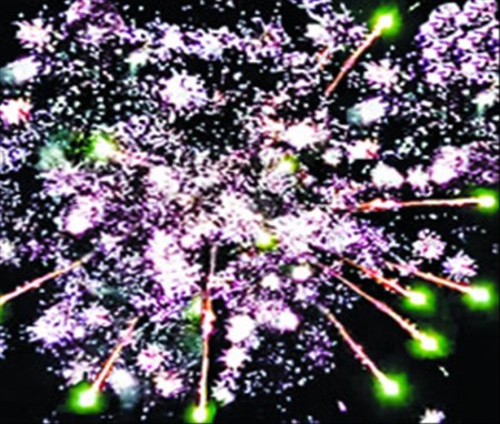 батарея салютов рк7675 барыга (1,25" х 49) 1/2	