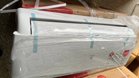 сплит-система royal clima rc-vx22hn vela nuova вмятина снизу на внешнем блоке