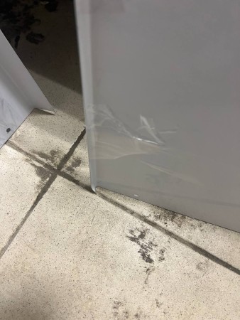 козырек сборный 900*560, замятия на каропусе, царапины, потертости 