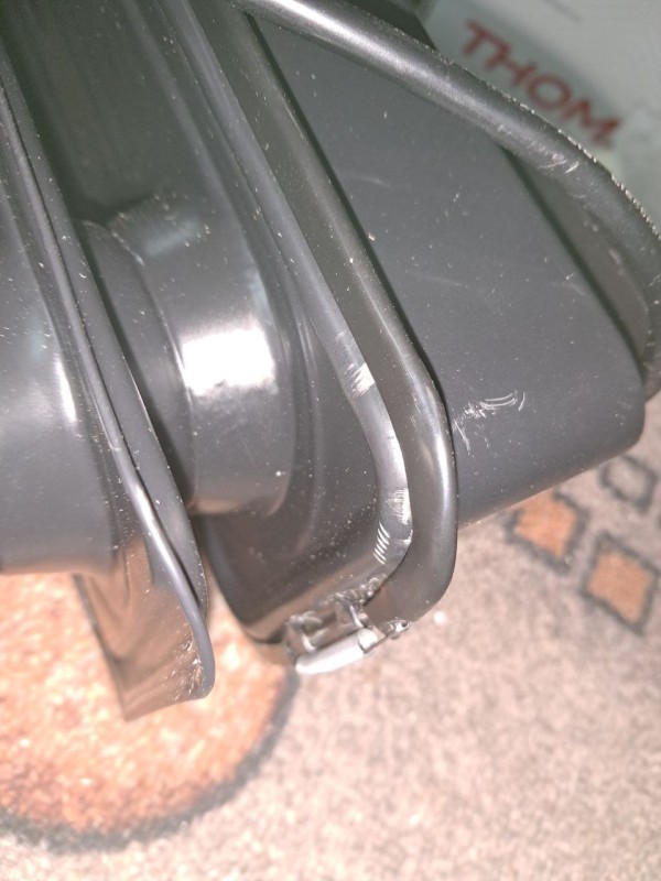 Масляный радиатор Ballu Classic BOH/CL-09 BRN 2000 (9 секций), вмятины, потертости, скол краски 