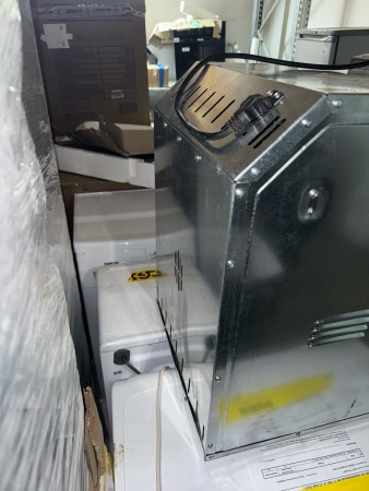 духовой шкаф oasis d-45mmb,нет упаковки ,вмятины на тыльной стороне и на верху, небольшие потертости