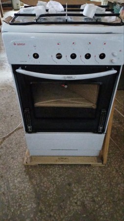 газовая плита gefest 3200 06 к85 белый, поведено основание стола, потертости, нет стекла