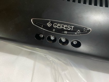 вытяжка gefest во 2501 к41 черный,  нет кнопок, небольшое замятие на фильтре