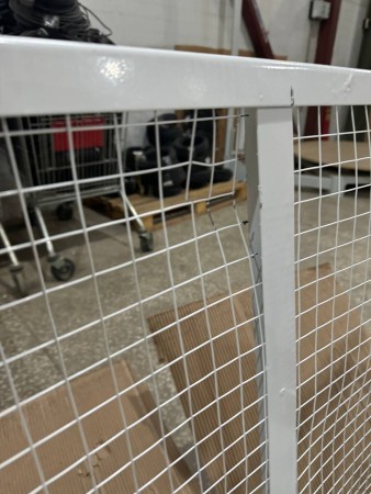 ограждение ballu 700*1200*1000, замятия по корпусу , потертости 