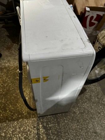 стиральная машина candy cso34 106tb1/2-07 smart pro steam исправна, потертости и царапины корпуса