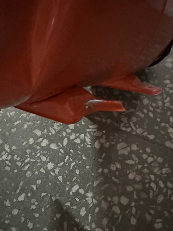 Насосная станция Вихрь АСВ-1200/24Н, замятия на корпусе, нет упаковки 