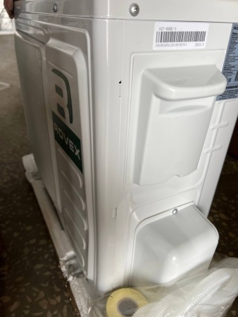 сплит-система rovex rs-09ast mira-n внешний блок,спереди небольшое замятие