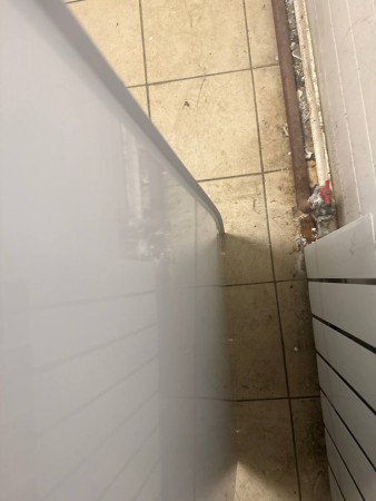 козырек сборный 1100*560 , замятия корпуса, царапины