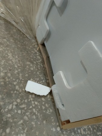 электро плита hansa fccw 58212 integra, вмятина в боковой части корпуса