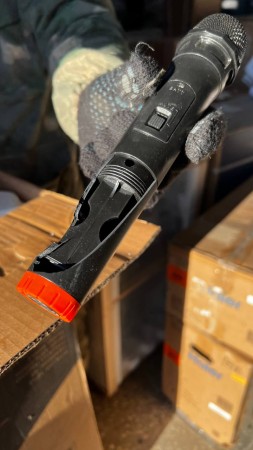 акустическая система ruimatech va-8812 потертости на корпусе ,микрофон сломан