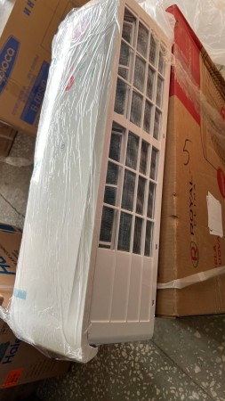 сплит-система royal clima rc-vx22hn vela nuova вмятина снизу на внешнем блоке