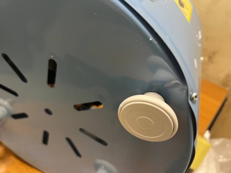 электросушилка элвин су-1 (6 поддонов), замятие на корпусе