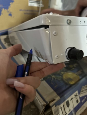 настольная газовая плита gefest 900 белый, вмятины, царапины, скол краски