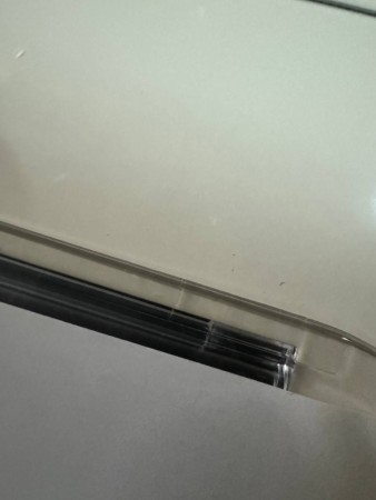 вытяжка gefest во 1604 k54 кремовый, маленькая царапина, вмятина с боковой части корпуса, трещинки