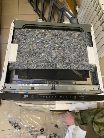 посудомоечная машина beko bdin16520 inverter, вмятая боковина , сломан пластик в верхней части 
