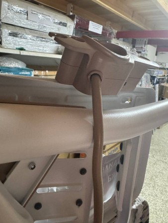 гладильная доска ника ника 12 (с лавандой), рванный чехол, царапины на корпусе, замята подставка,