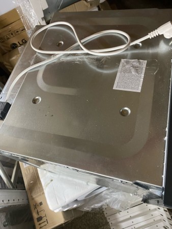 духовой шкаф hansa boei 697220 x-type, отсутствует упаковка, вмятина с боку, царапина