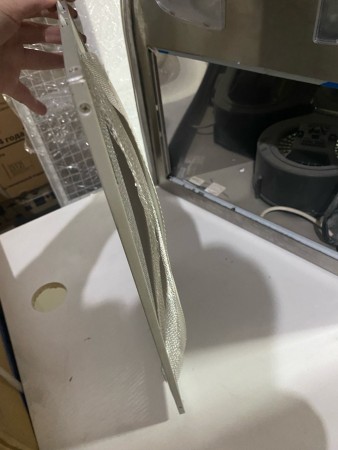 вытяжка akpo rondo turbo 50 мат. нерж., нет упаковки, вмятина на корпусе,деформация фильтра