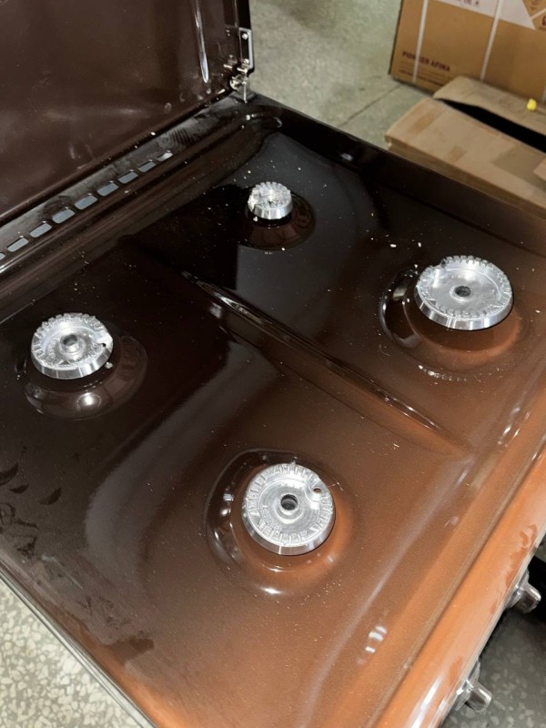 Газовая плита Gefest 6100 02 0001 коричневый,нет доков царапины на корпусе, нет 4 рассекателей пламя