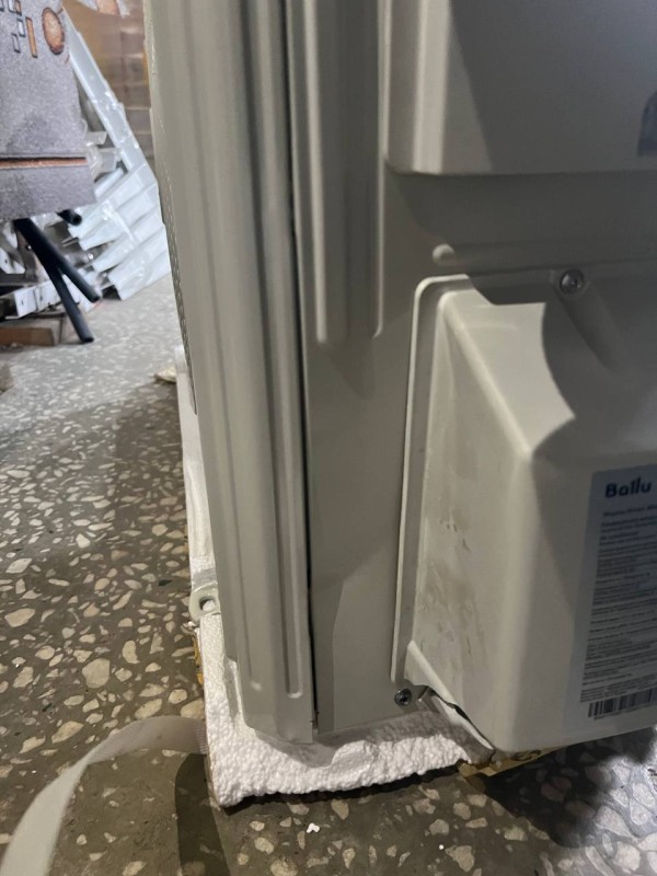 Сплит-система Ballu BSUI-09HN8_V4 Platinum Evolution DC Inverter R32 замятие на внеш.блоке