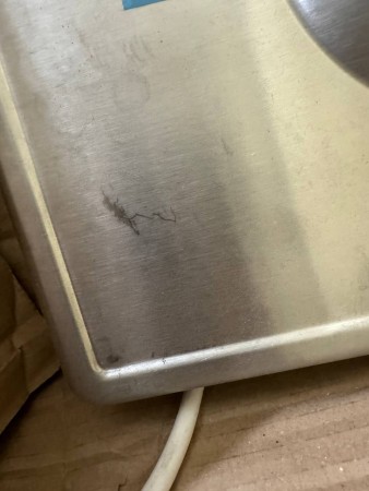 варочная панель hansa bhgi 611391, царапины, нет упаковки, вмятины