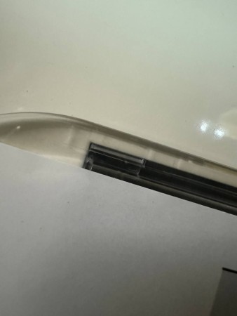 вытяжка gefest во 1604 k54 кремовый, маленькая царапина, вмятина с боковой части корпуса, трещинки