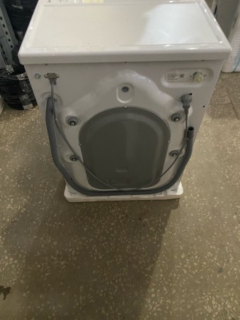 стиральная машина beko wre 6512 bww, замятие с низу на лицевой стороне, скол краски