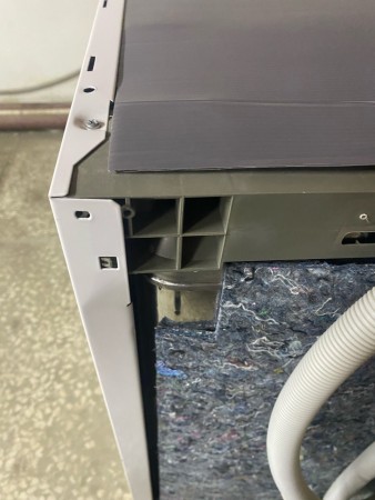 посудомоечная машина beko bdin38530a inverter, небольшие вмятины, загрязнения, нет болтов