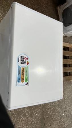 морозильник бирюса 155 kx, корпус, крышка и петли крышки повреждены