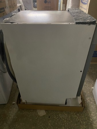 посудомоечная машина hotpoint his 2d85 dwt inverter,вмятина с боку, нет упаковки