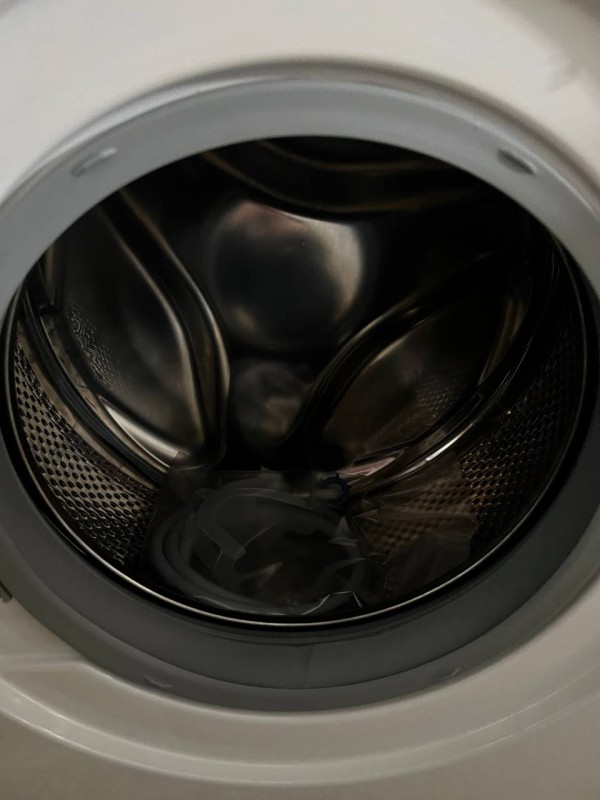 Стиральная машина Atlant 60У87 , царапины и потертости, нет доков,с признаками использования