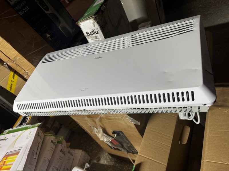 Конвектор Ballu BEC/EMT-2500 Camino Eco Turbo замятие на лицевой стороне, создрана краска