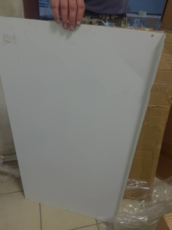 козырек ballu 1000*550, замятие корпуса , нет болтов 