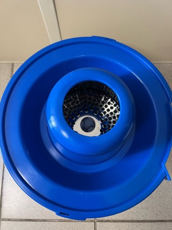 соковыжималка нептун кажи 332215.001 (без шинковки), трещина на корпусе