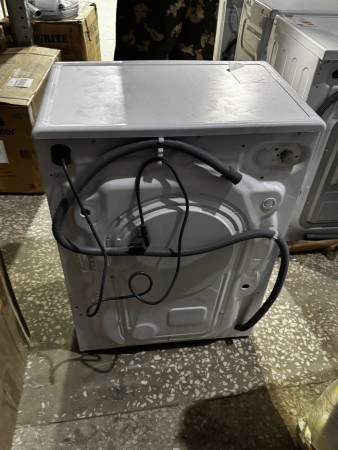 стиральная машина candy cso4 276twm-07 smart pro steam, потертости и царапины. замятие сбоку 